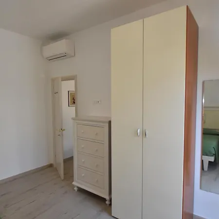 Trilocale Anfora - Zona Mare Con Spazio Esterno, Clima, Posto Auto *